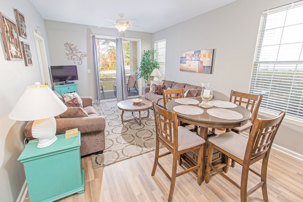 Condo, 2 Bedrooms