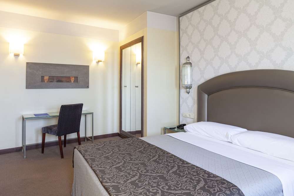 Double Room - Photo 2