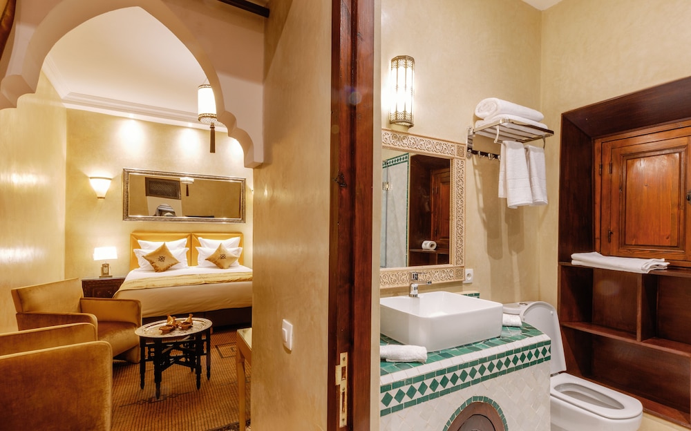 Superior Double Room, Ensuite - Photo 3