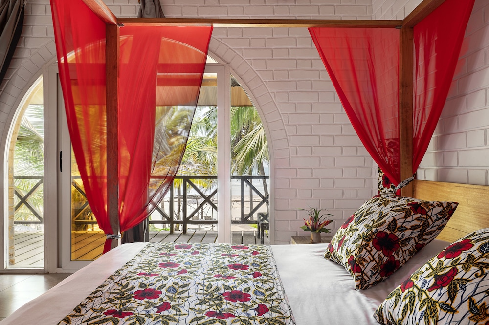 Comfort Quadruple Room, Beach View, Beachfront photo 2