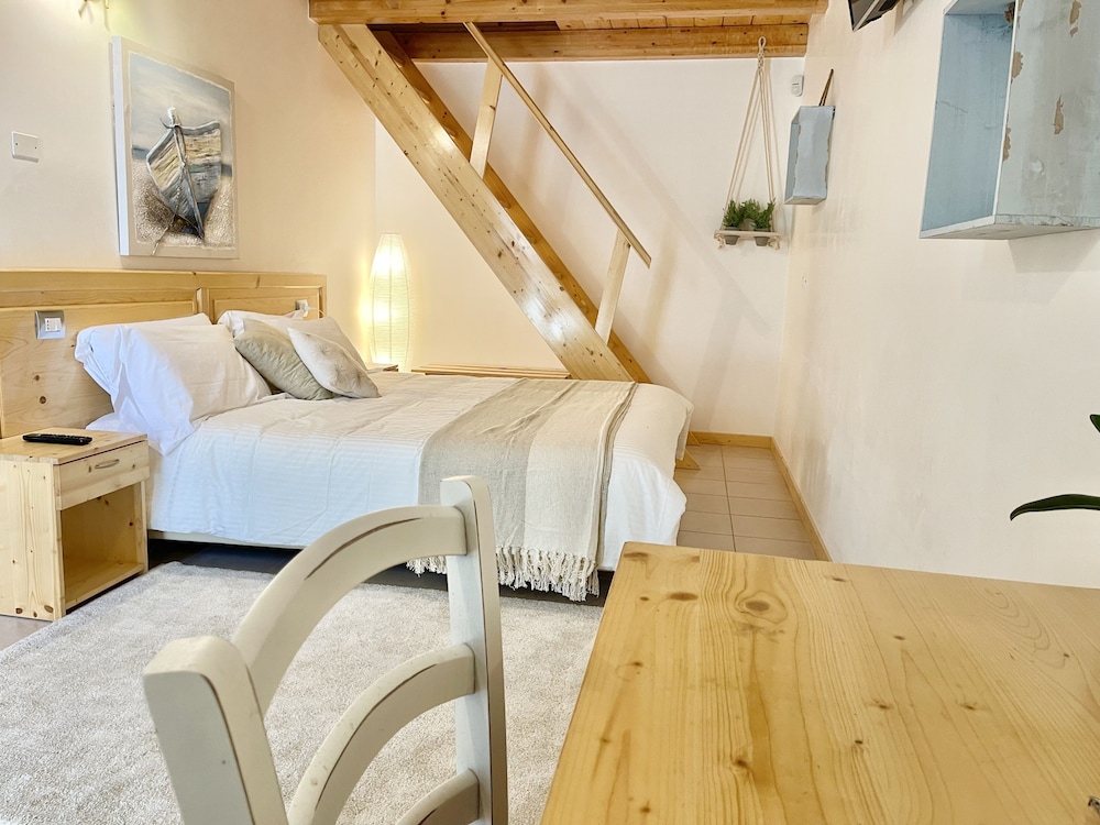 Superior Double Room, Garden View