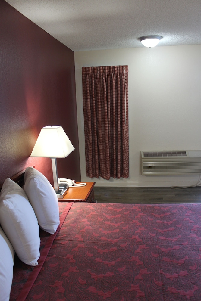 Standard Single Room, 1 King Bed, Accessible, Non Smoking - Photo 3