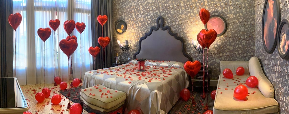 Available room