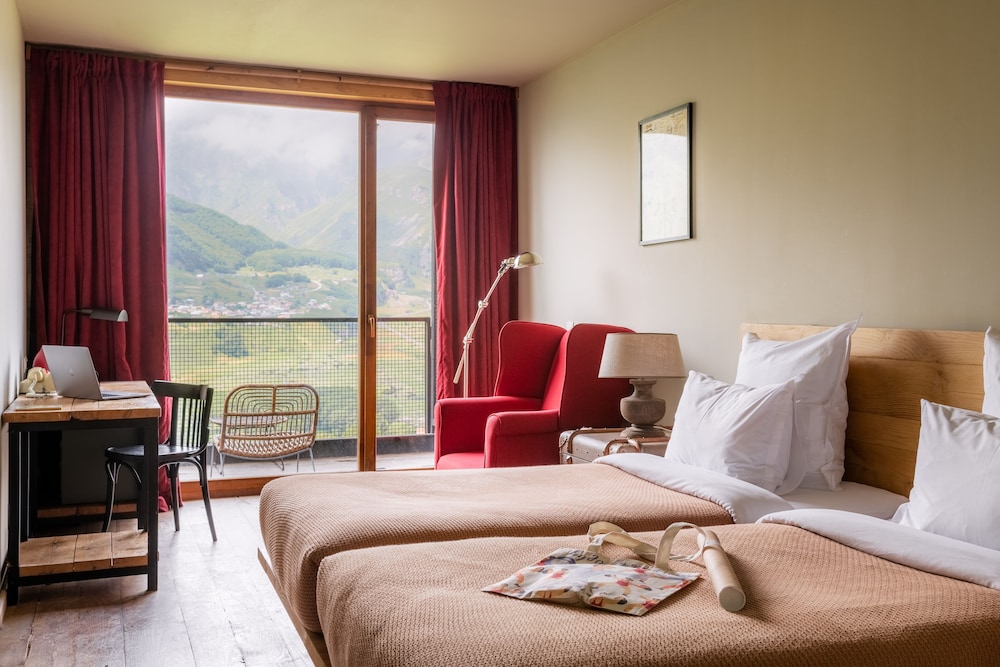 Twin Room (Mount Kazbegi View)