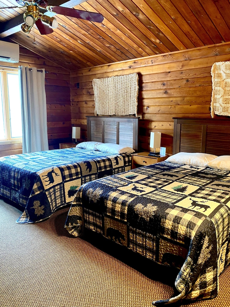 Standard Double Room, 2 Double Beds - Maximum 2 adults per room photo 1