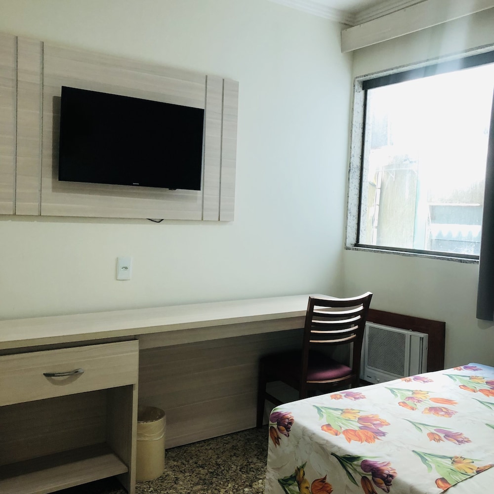 Basic Double Room, Multiple Beds photo 2