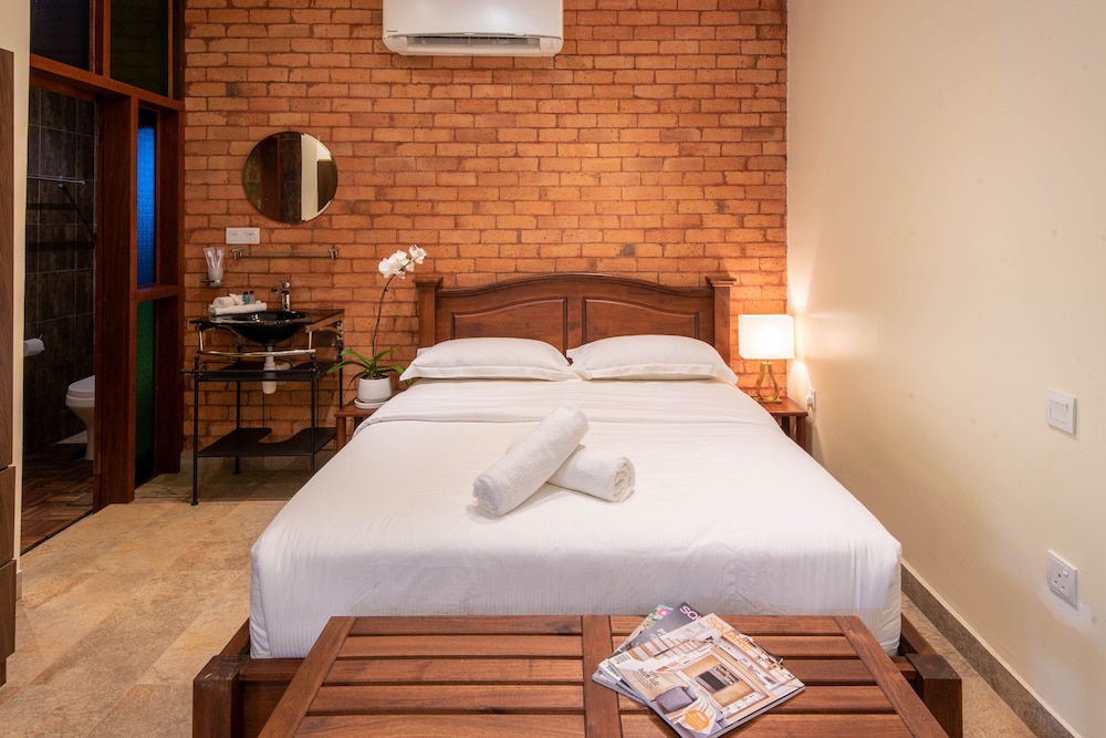 Royal Orchid Villa - Photo 41