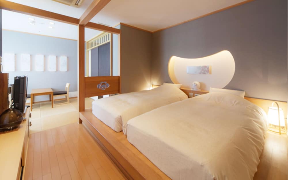 Japanese Modern Room with Private Hot Springs, "Theme: FLOWERS," Non Smoking 37 ㎡【3F】 photo 1