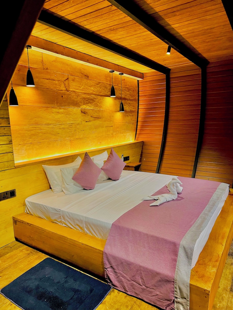 Family Tree House, 2 Bedrooms, Garden View photo 3