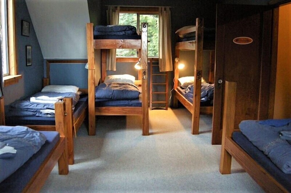 Shared Dormitory, Shared Bathroom (Single Bed) photo 1
