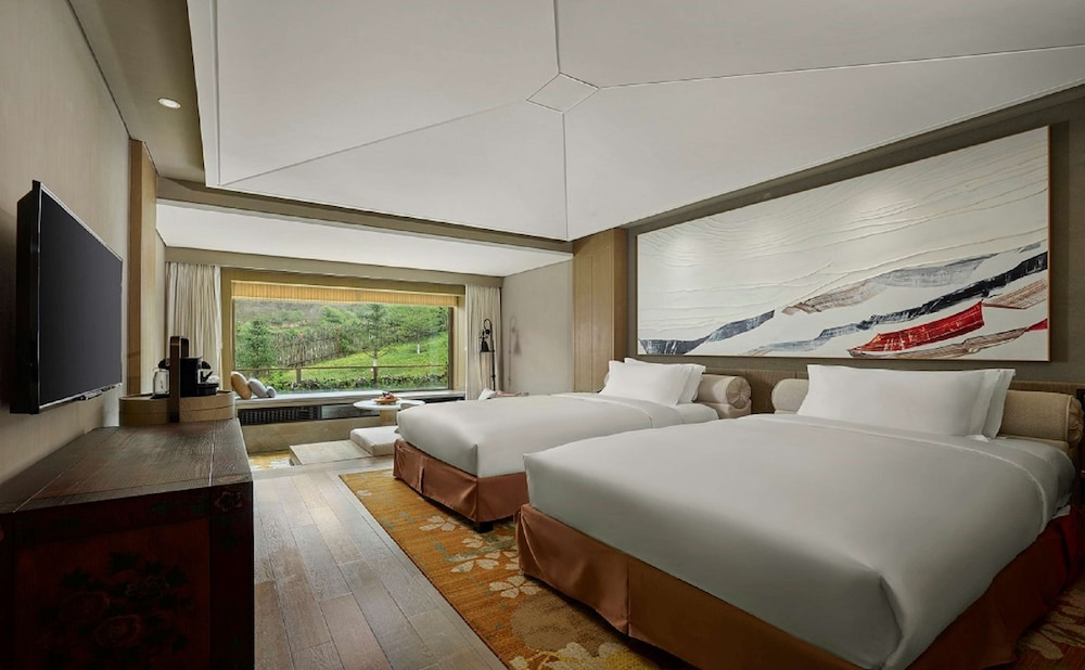Villa, 3 Bedrooms (Jiuzhai) - Photo 2