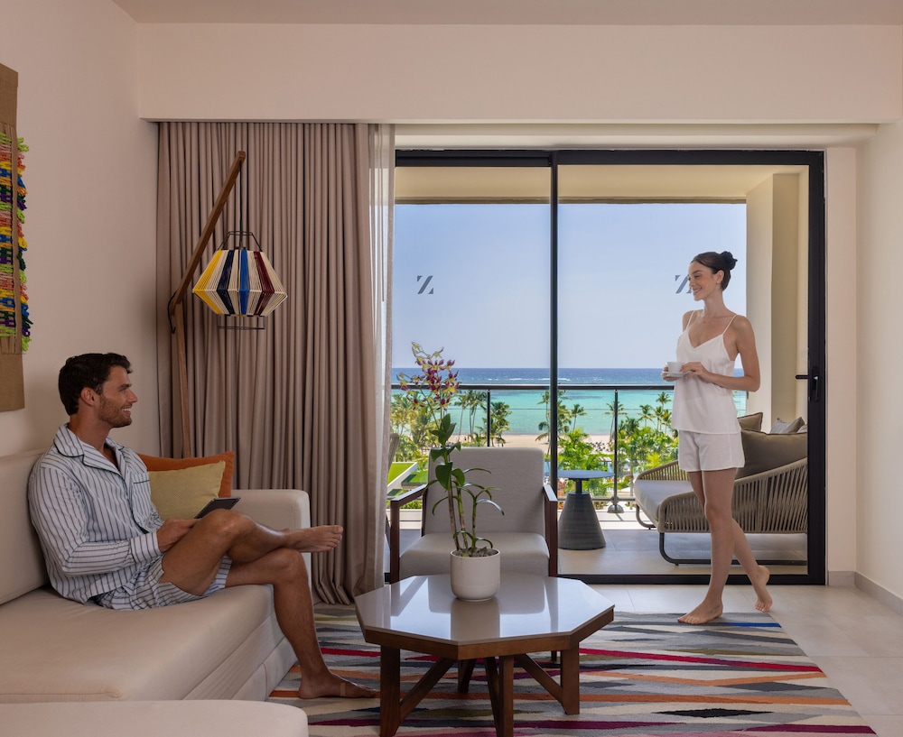 Club Ocean View One Bedroom Grand Master Suite
