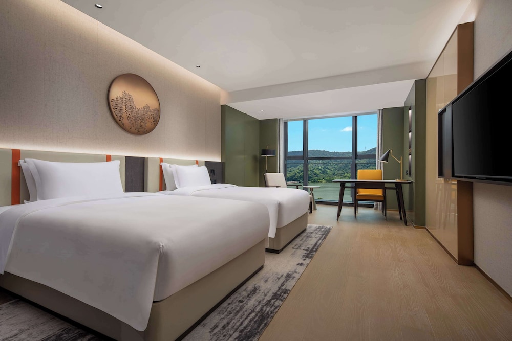 Deluxe Room, 1 Twin Bed, Lake View photo 1