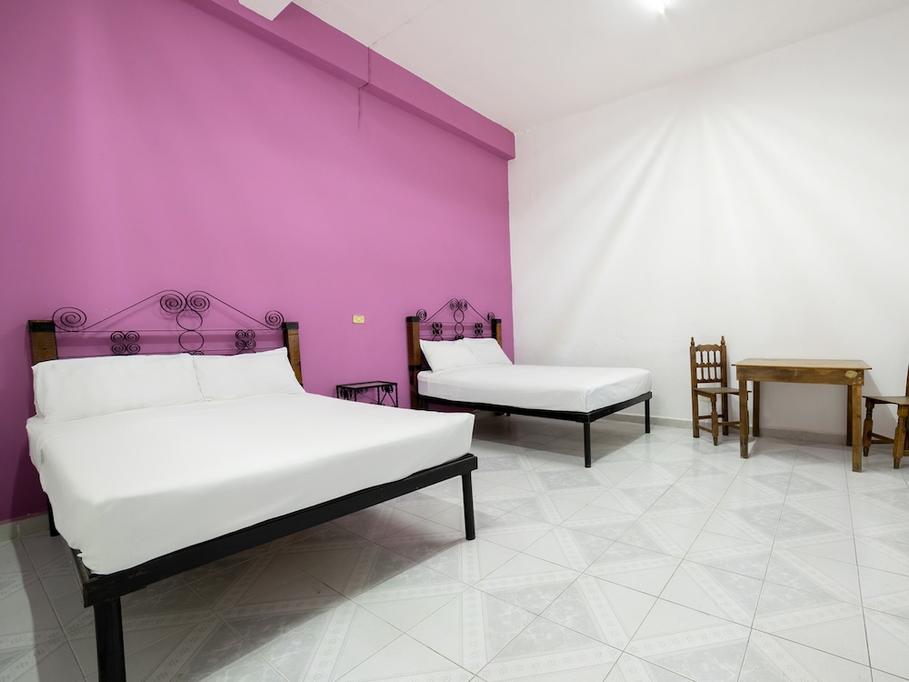 Standard Room, 2 Double Beds - Photo 1