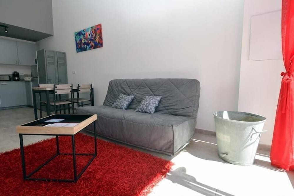 Comfort Duplex, Terrace (gite gris) photo 1