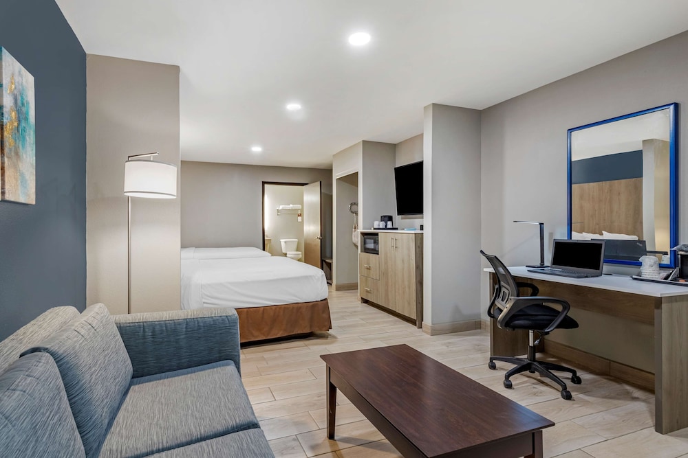 Standard Room, 2 Queen Beds, Non Smoking (Refrigerator & Microwave) photo 3