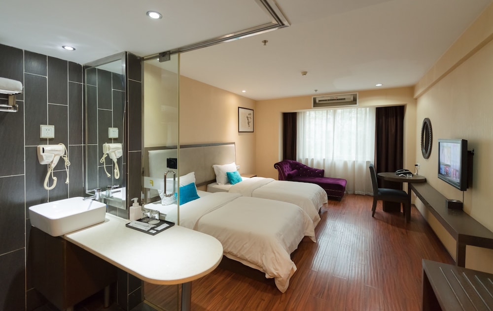 Business Twin Room photo 3