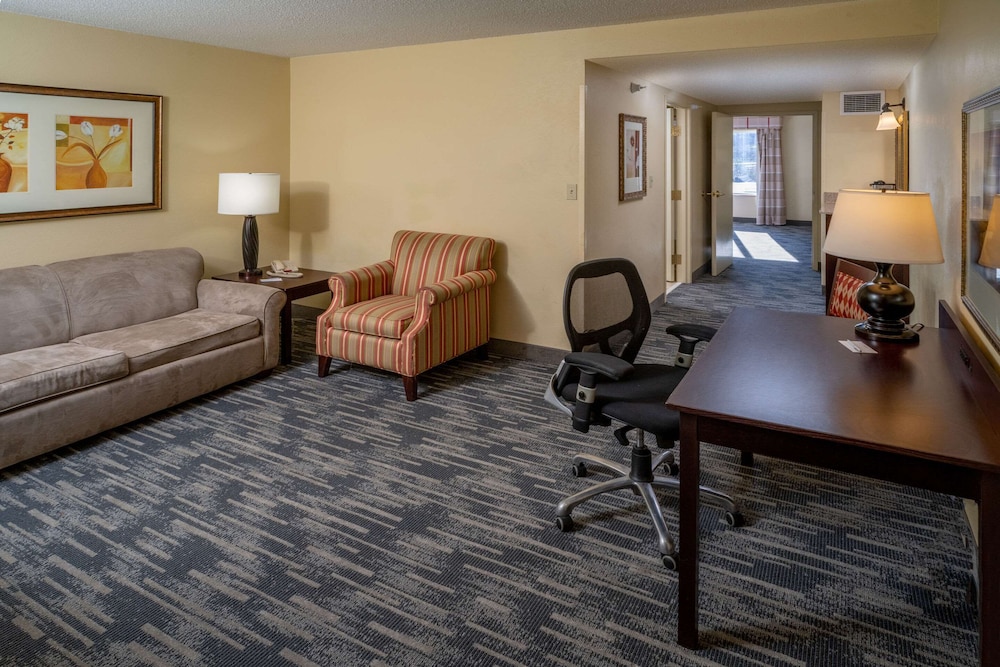 Suite, 1 Bedroom, Non Smoking - Photo 12