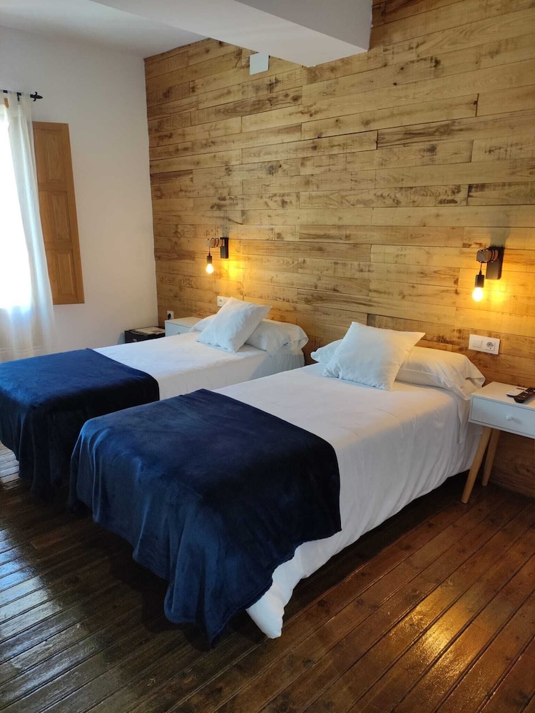 Twin Room, 2 Twin Beds, Balcony photo 3