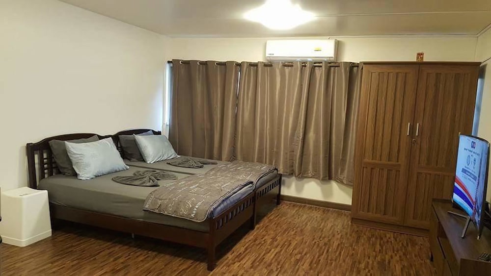 Studio Double Bed photo 1