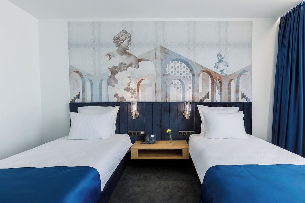 City Twin Room, City View photo 3