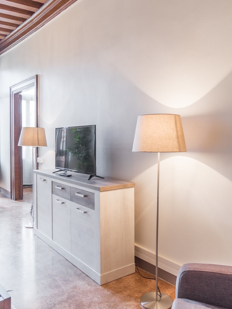 Superior Apartment, 2 Bedrooms, Canal View (Check-in online) photo 2