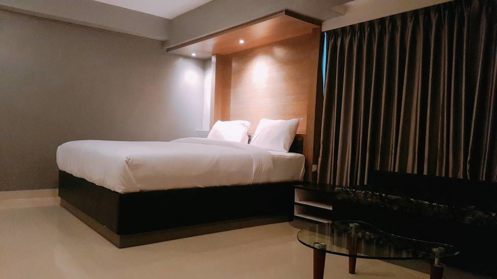 VIP Room photo 2