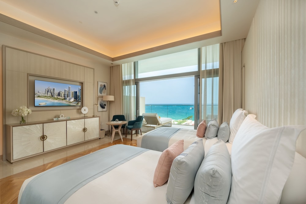 Luxe Sea View | Twin Beds