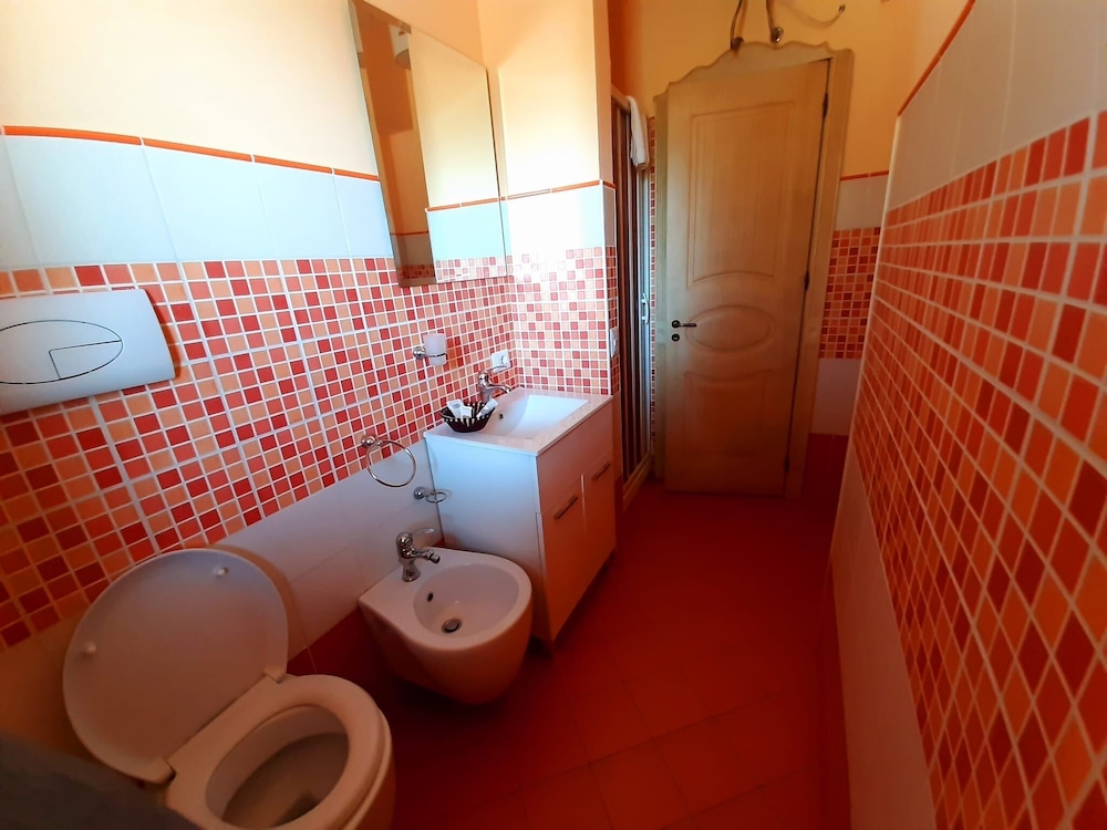 Basic Suite, Balcony