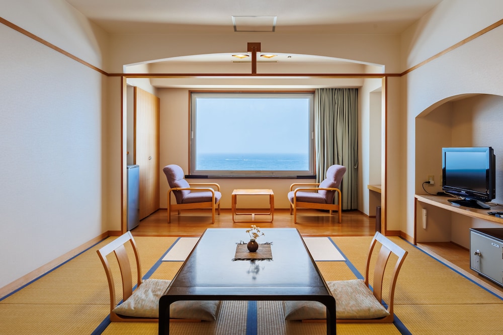 Basic Room, Non Smoking, Ocean View photo 2