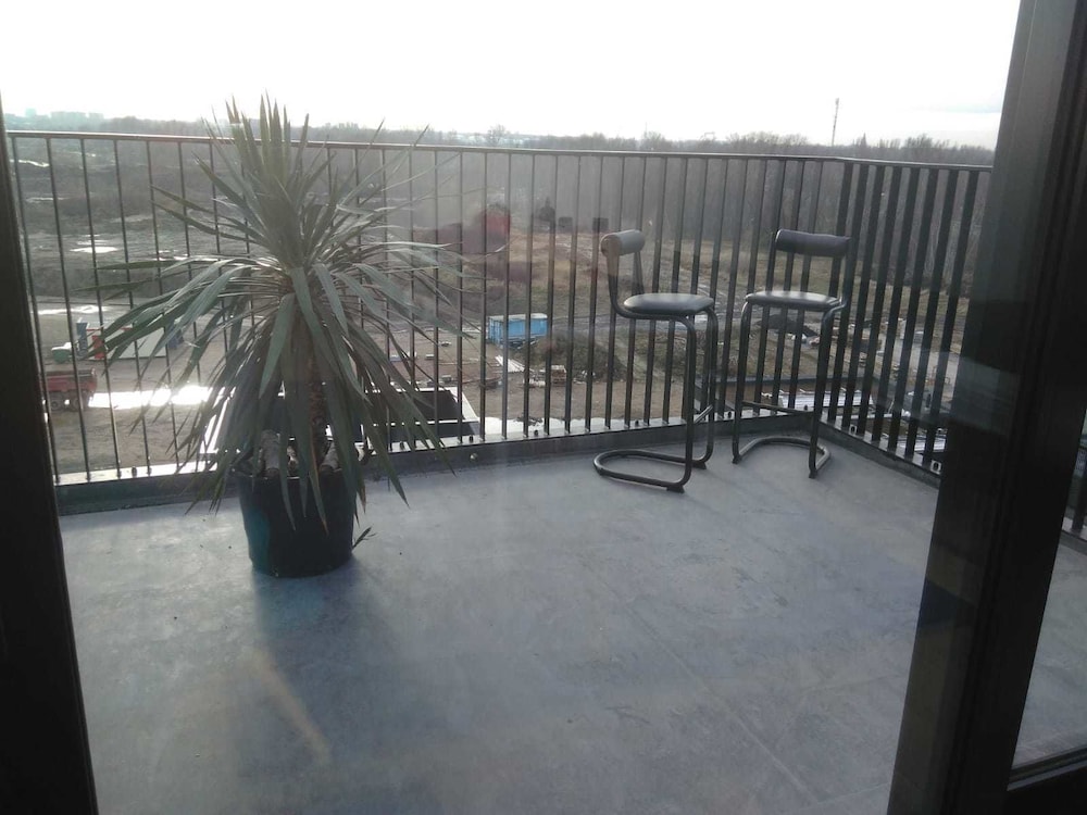 Fully Equipped Sunny Apartment, Zdjęcie 3