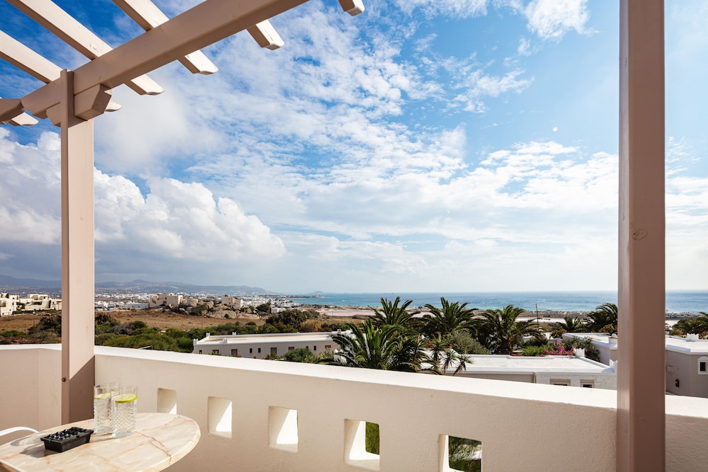Aegean Quadruple Room with Balcony & Sea View photo 2