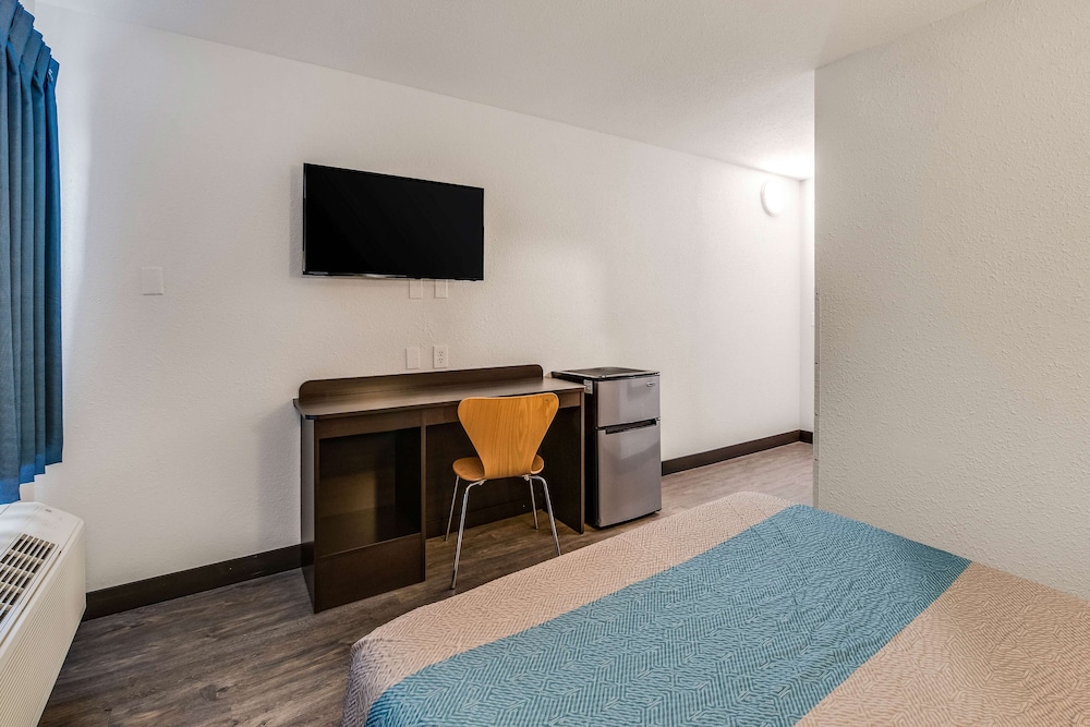 Standard Room, 1 Double Bed, Accessible, Non Smoking