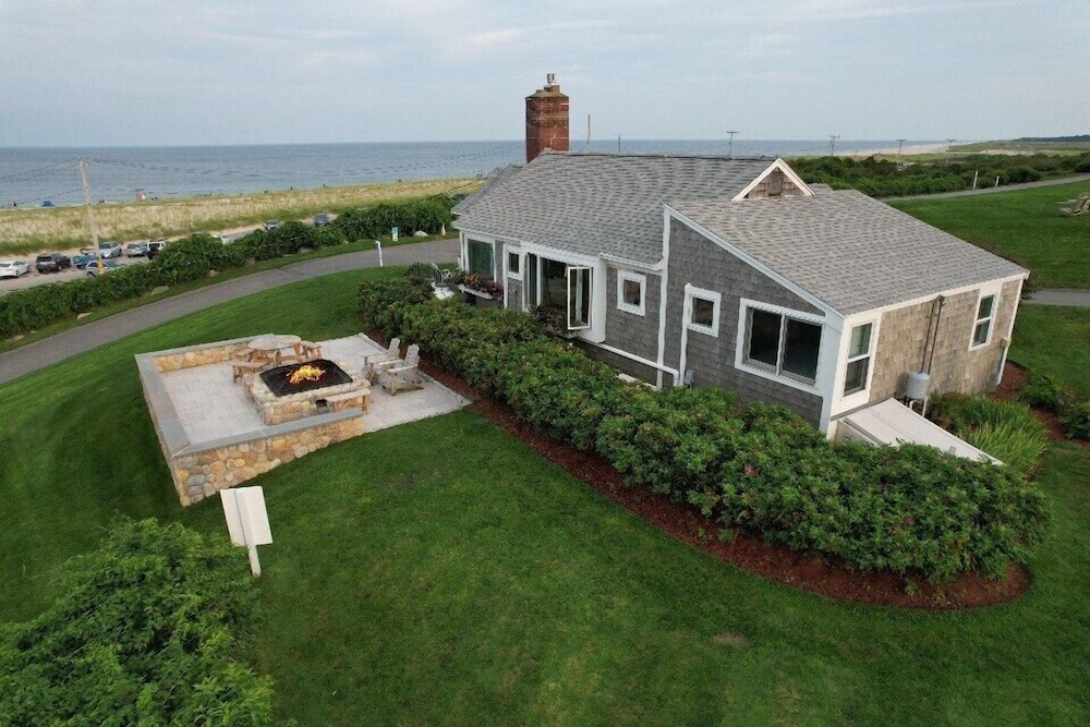 Deluxe Cottage, 2 Bedrooms, Non Smoking, Ocean View (Sunrise Cottage) photo 2