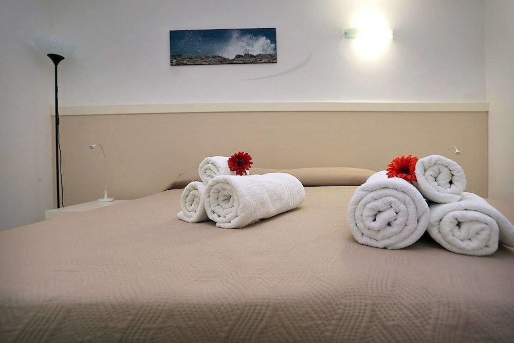 Triple Room, Multiple Beds photo 3