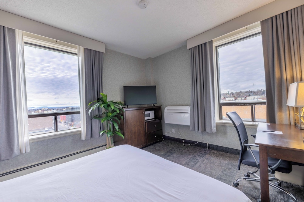 Single Room, 1 Queen Bed, City View photo 1