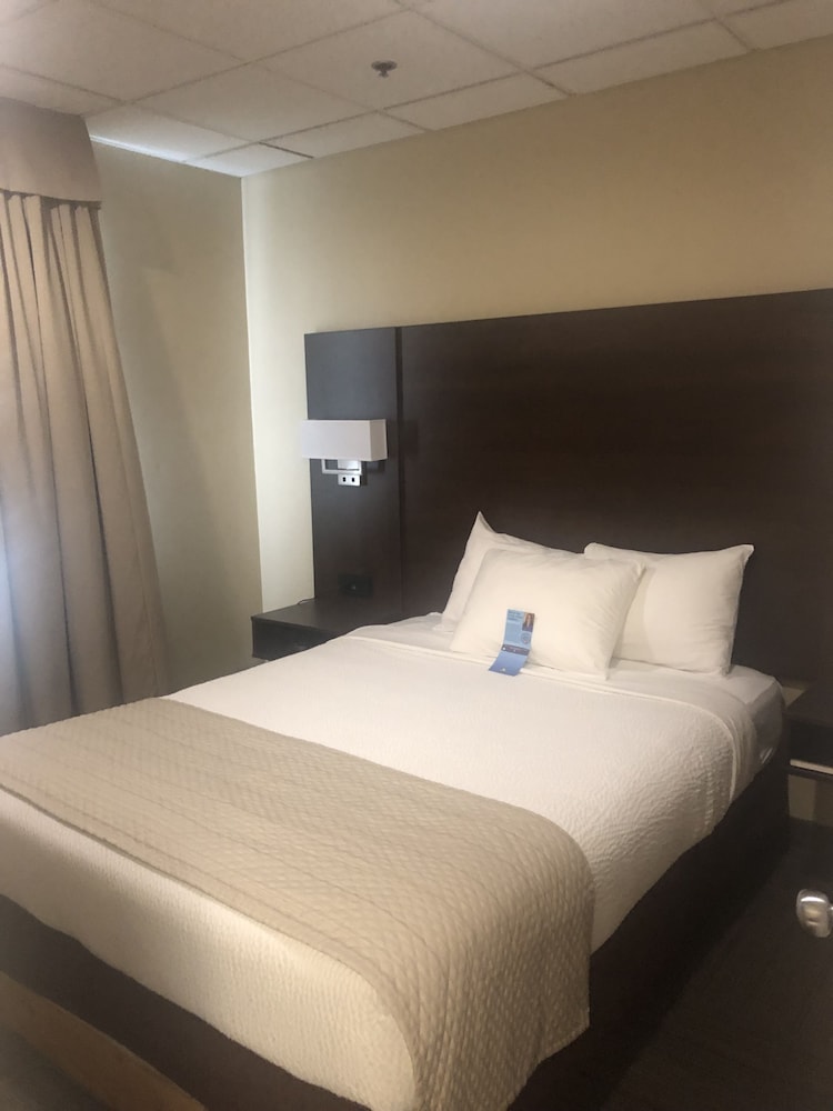 Suite, 1 Queen Bed, Non Smoking (Efficiency) - Photo 2