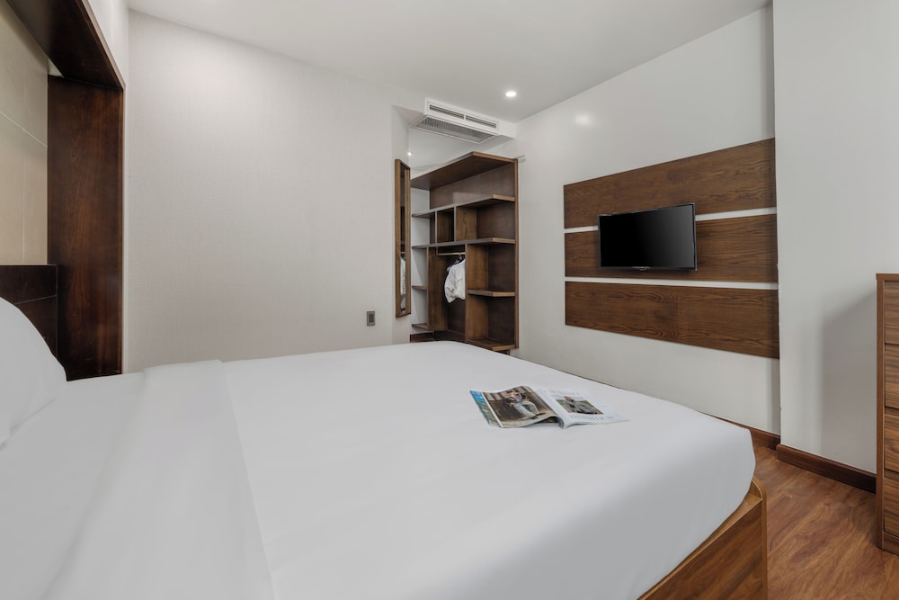 Apartment, 1 Bedroom, Balcony, City View - Photo 8