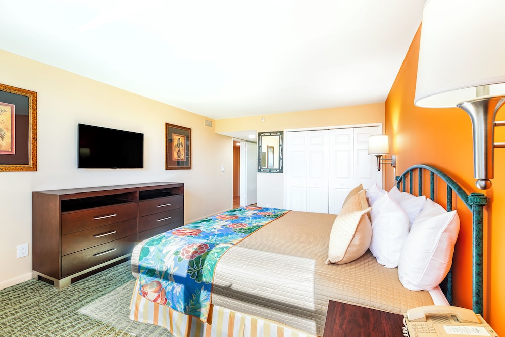 2 Bedroom Suite with Washer and Dryer - Photo 2