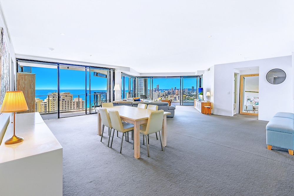 Premium Apartment, 3 Bedrooms, Kitchen, Sky Ocean View photo 3