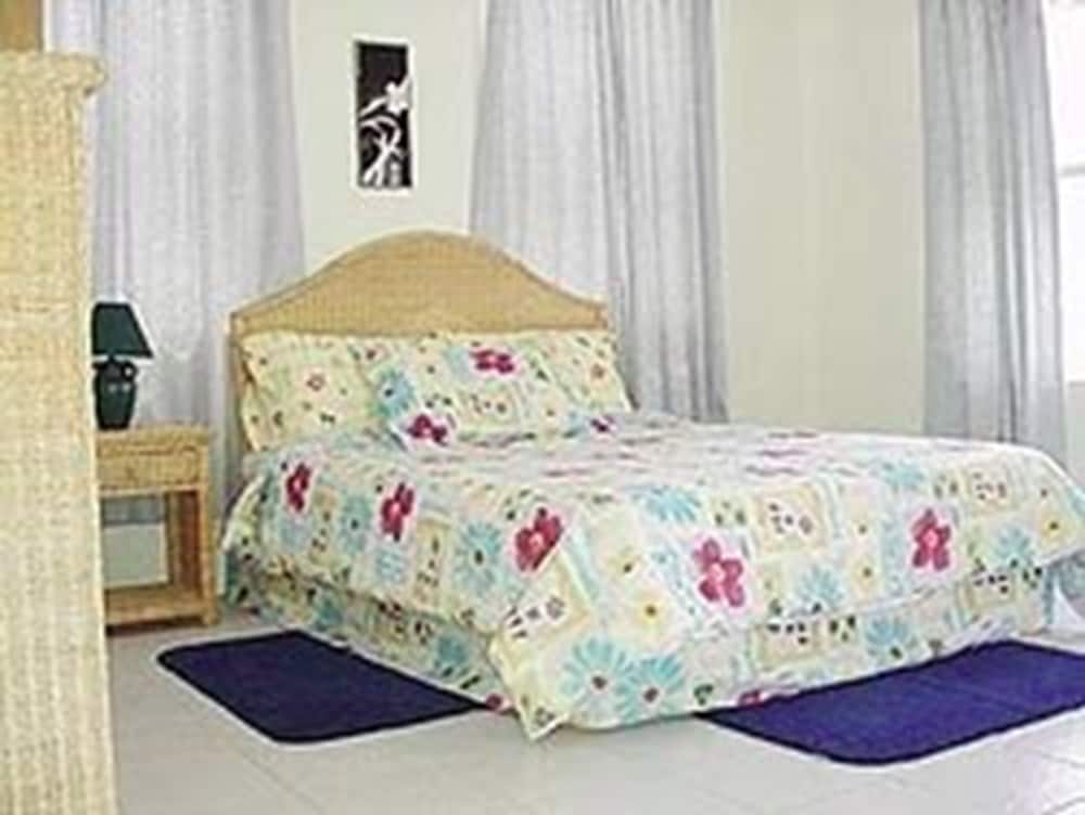 Classic Studio, Multiple Beds, Kitchen photo 3