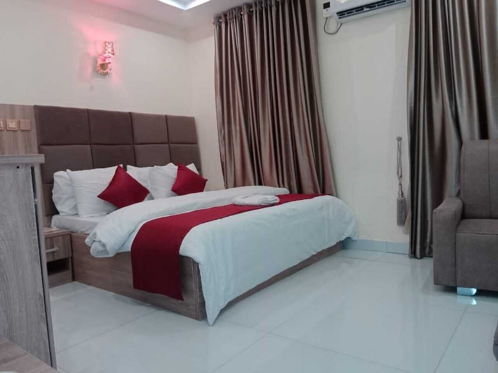 Deluxe Suite photo 2