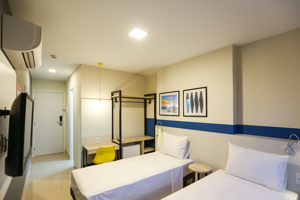 Standard Twin Room - Photo 5