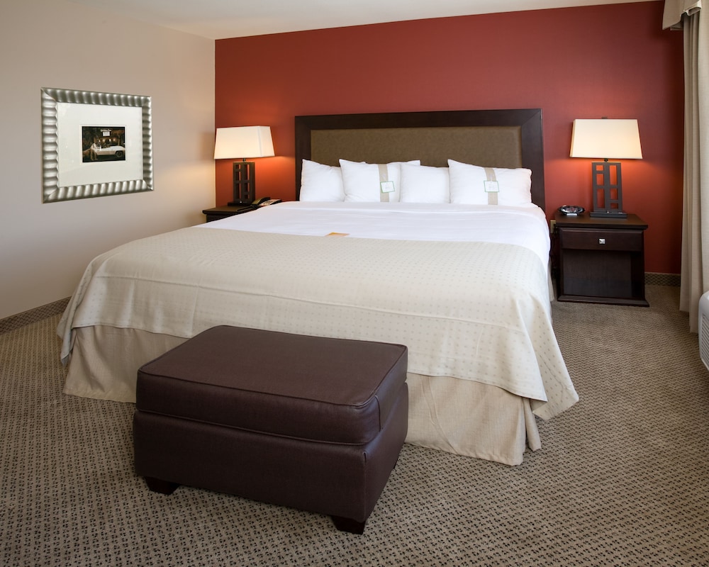 Suite, 2 Queen Beds, Accessible Bathtub (Communications) - Photo 2