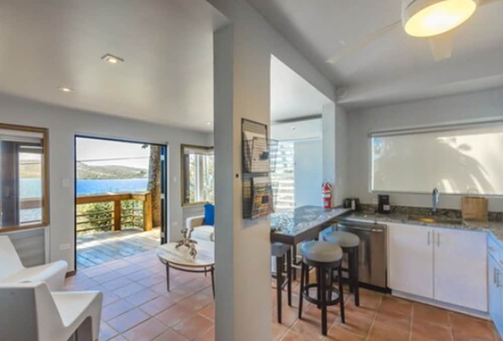 Villa, 2 Bedrooms, Ocean View photo 2