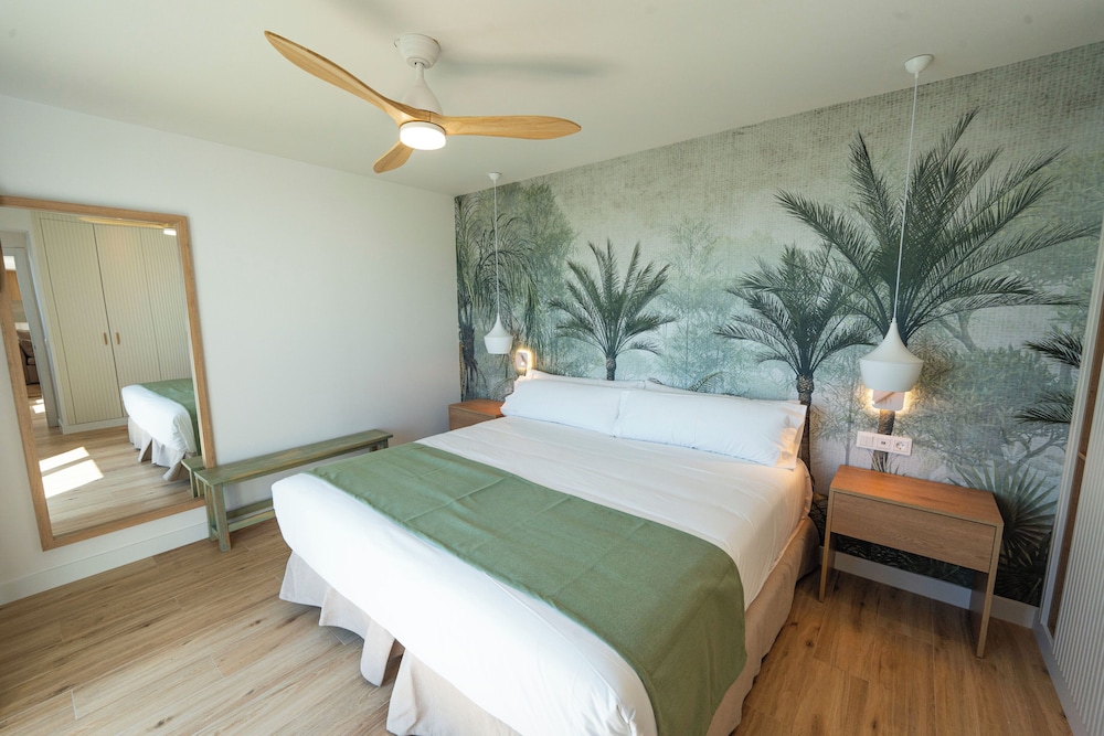 Comfort Penthouse, 1 Bedroom, Kitchen, Sea View photo 3