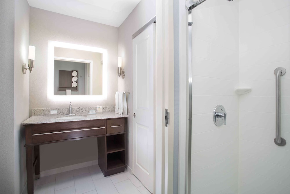 Suite, 2 Queen Beds, Accessible, Non Smoking (Mobility & Hearing)