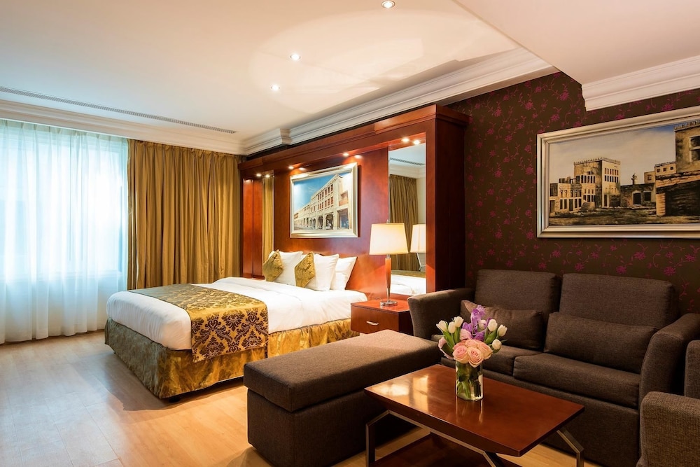 Standard Room, 1 King Bed, Non Smoking photo 1