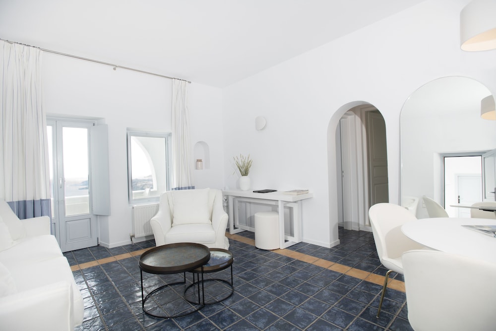 Suite, Sea View