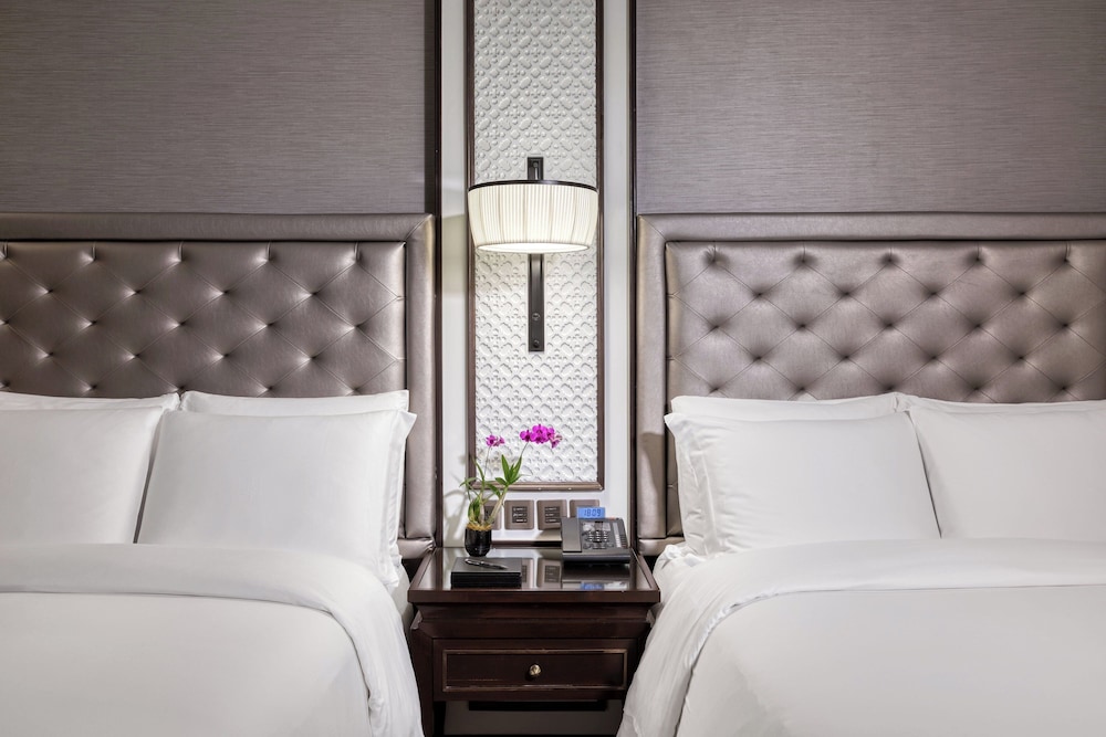 Family Room, 1 King Bed